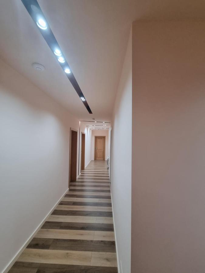 Elite Hotel Pogradec Ngoại thất bức ảnh