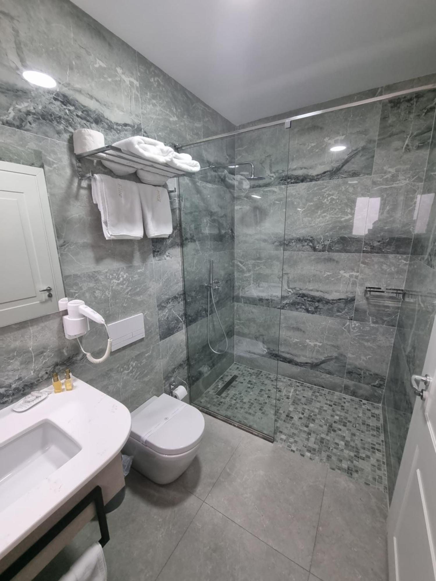 Elite Hotel Pogradec Phòng bức ảnh