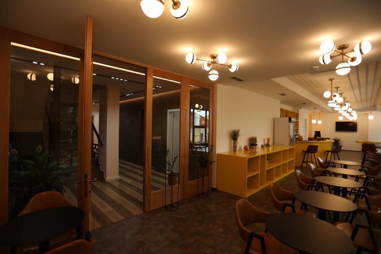 Elite Hotel Pogradec Ngoại thất bức ảnh