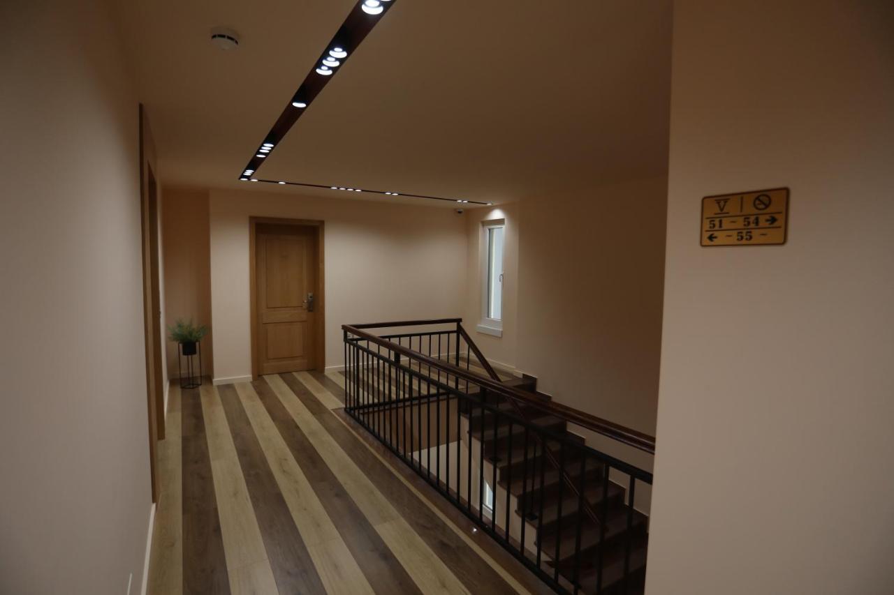 Elite Hotel Pogradec Ngoại thất bức ảnh