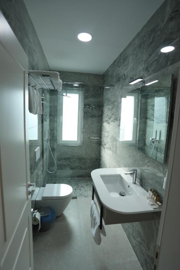 Elite Hotel Pogradec Ngoại thất bức ảnh